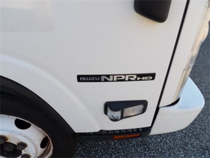 2016 Isuzu NPR HD - Photo 14