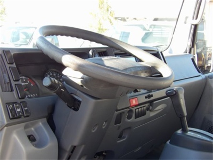 2016 Isuzu NPR HD - Photo 16