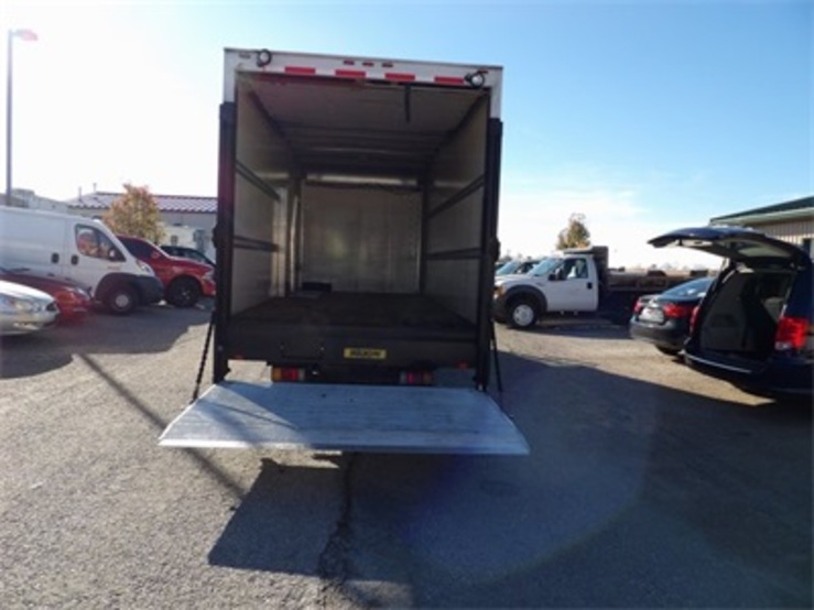 2016 Isuzu NPR HD - Photo 7