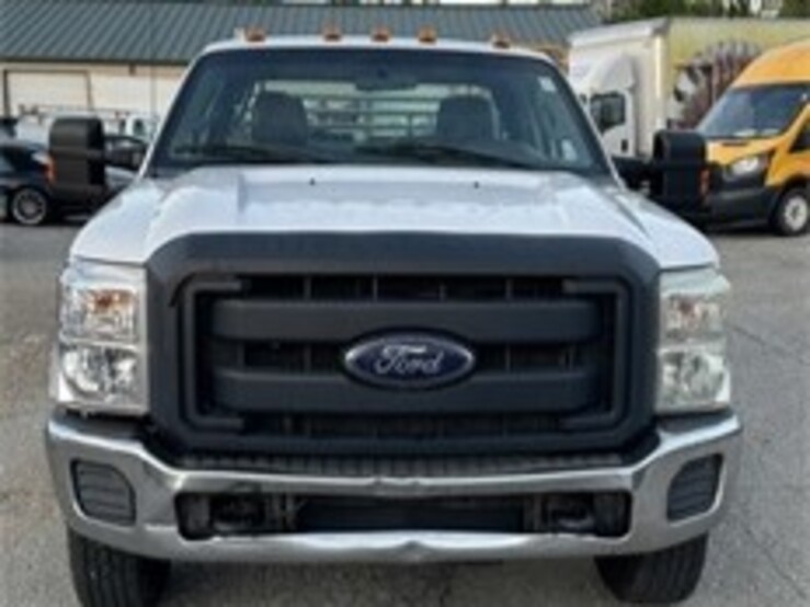 2016 Ford F-350 photo 2