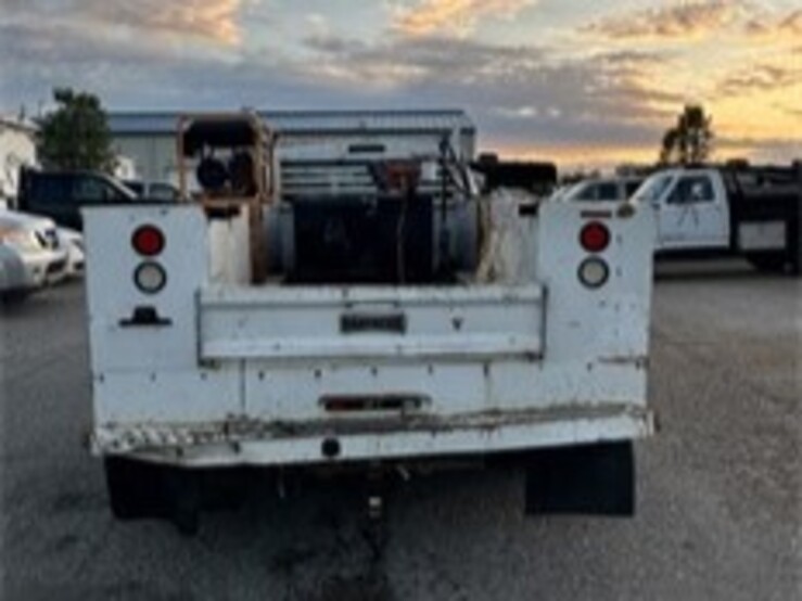 2016 Ford F-350 photo 3