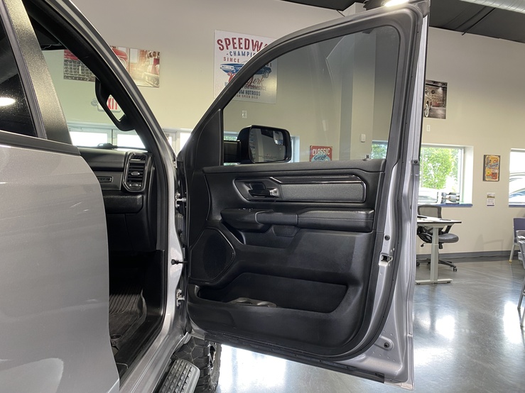 2021 Ram 1500 Laramie photo 2